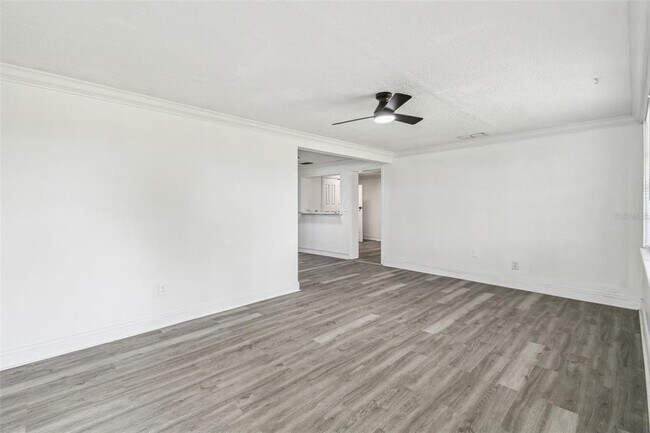 Foto del edificio - 1833 Knollwood Dr
