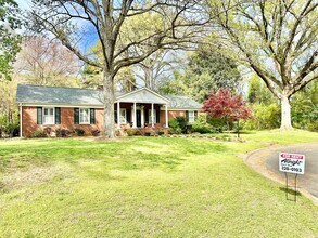 Building Photo - 621 Hanover Ct