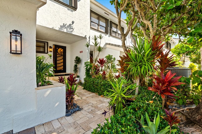 Foto del edificio - 1005 Bel Air Dr