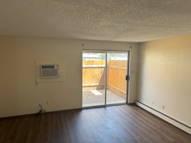 Building Photo - 3594 Butternut Dr