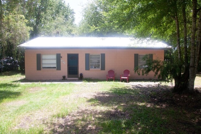 Photo - 1671 School Street House