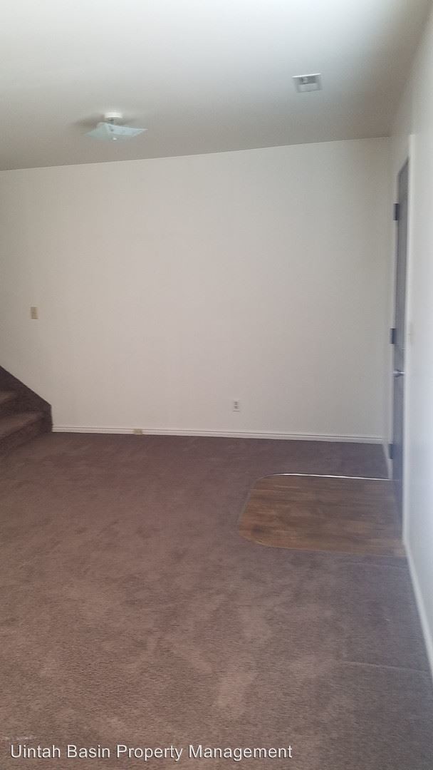 Building Photo - 1546 W 300 S
