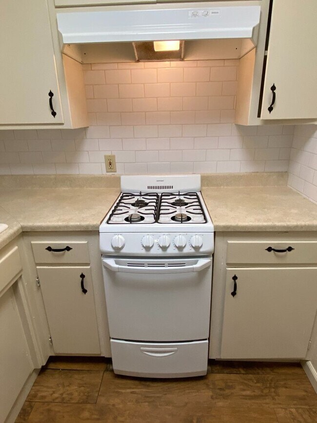 Building Photo - Great 1 bedroom 1 bath in Oakdale