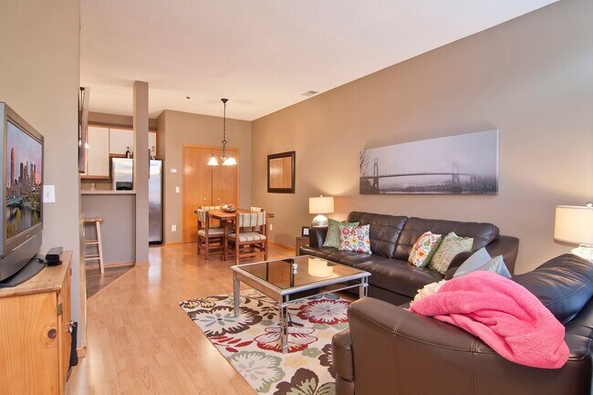 Foto del edificio - 8427 Cortland Rd