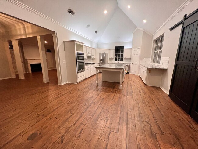Foto del edificio - Gorgeous home in Greenacres -North Bossier... Close to Barksdale Air Force Base