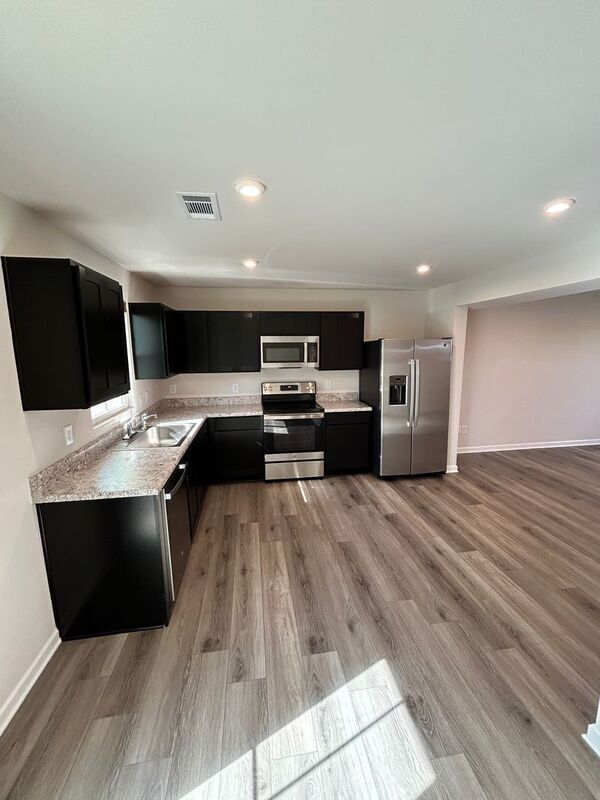 Foto del edificio - 2757 Thornton Grove Blvd