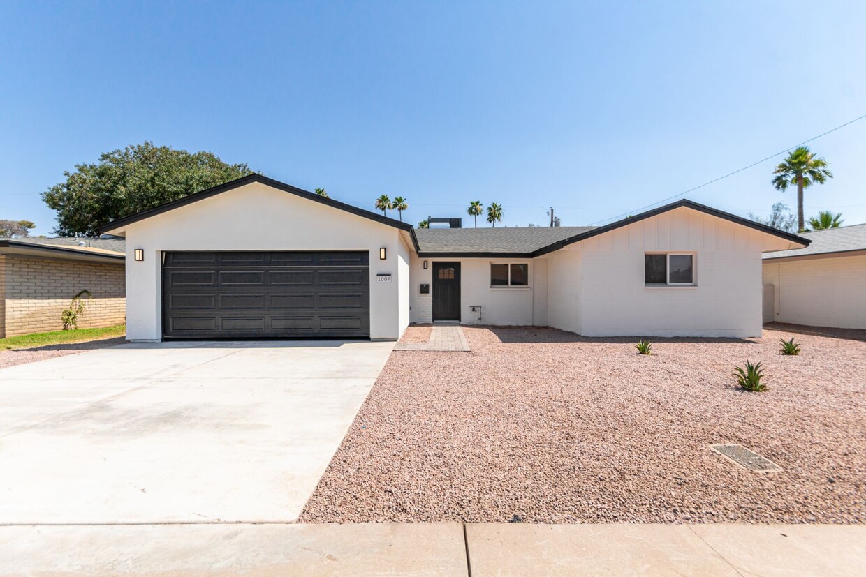 Foto principal - Completely remodeled home in Tempe with sp...