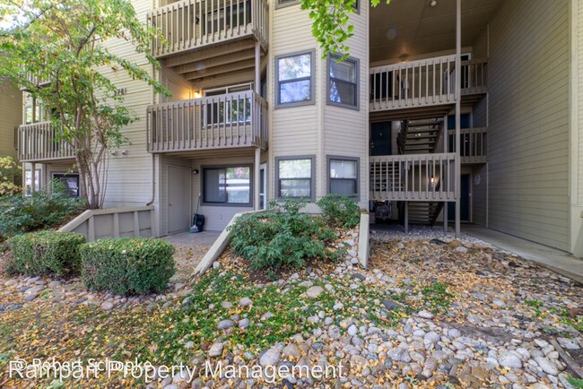 Building Photo - 2 br, 2 bath House - 3761 South Gekeler #178