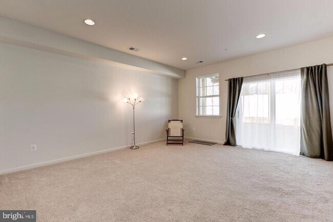 Foto del edificio - 12805 Longford Glen Dr
