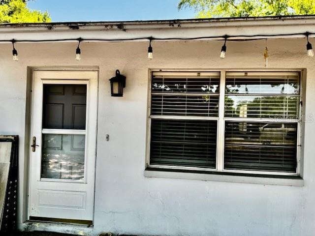 Building Photo - 3073 Pine Tree Ave