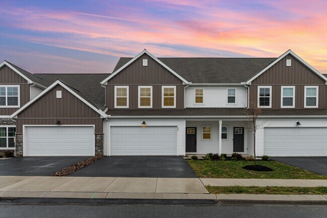 Foto del edificio - 7870 Briarwood Dr