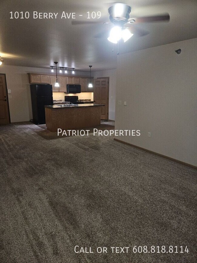 Foto del edificio - 1010 Berry Ave