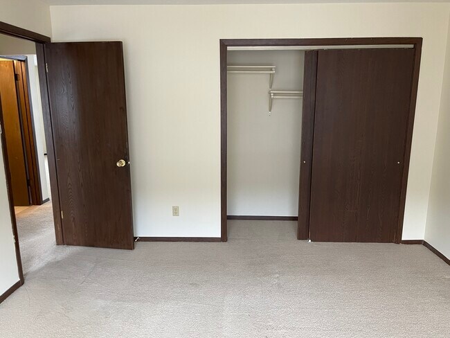 Bedroom - 708 Iaa Dr