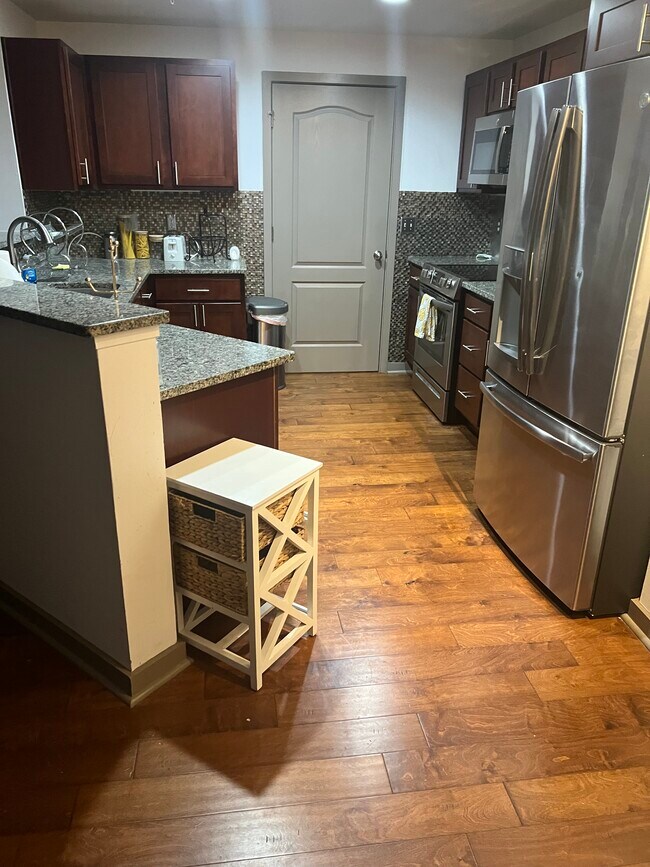 Foto del edificio - 390 17th St NW