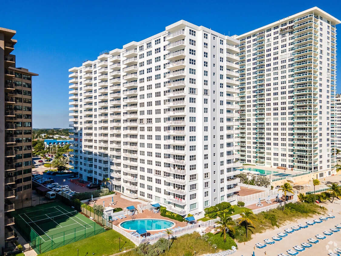 Primary Photo - Regency Condominiums