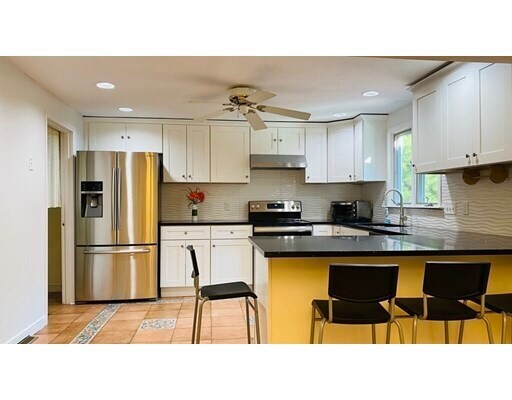 Building Photo - 24 Hammond Pond Pkwy