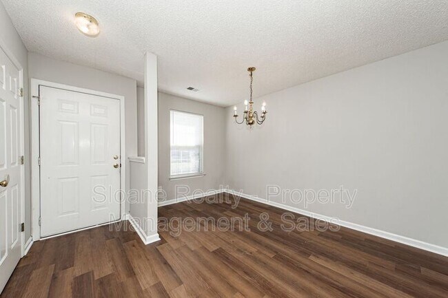 Building Photo - 1345 Pinnacle Ln