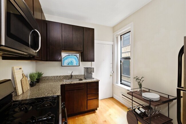 Foto del edificio - 1226 N Dearborn St