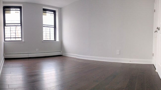 Foto del edificio - 148 Parkside Ave