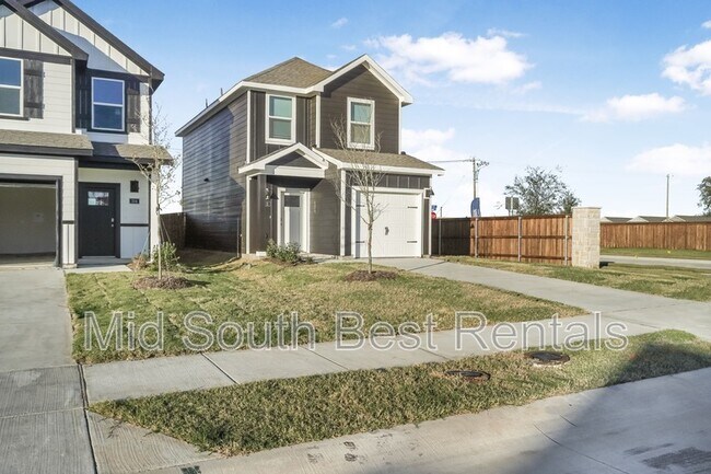 Building Photo - 302 Cedar Ct