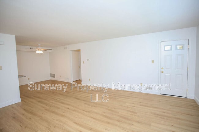 Building Photo - 1801A Sedgefield Dr