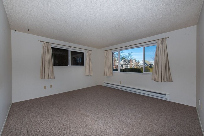 Building Photo - 1916 Rucker Ave