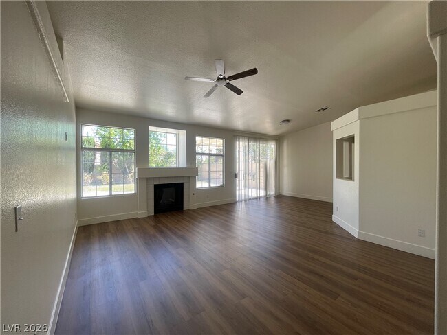 Foto del edificio - 2538 Furnace Creek Ave