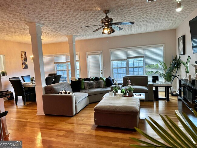 Foto del edificio - 1481 Edgeley Way