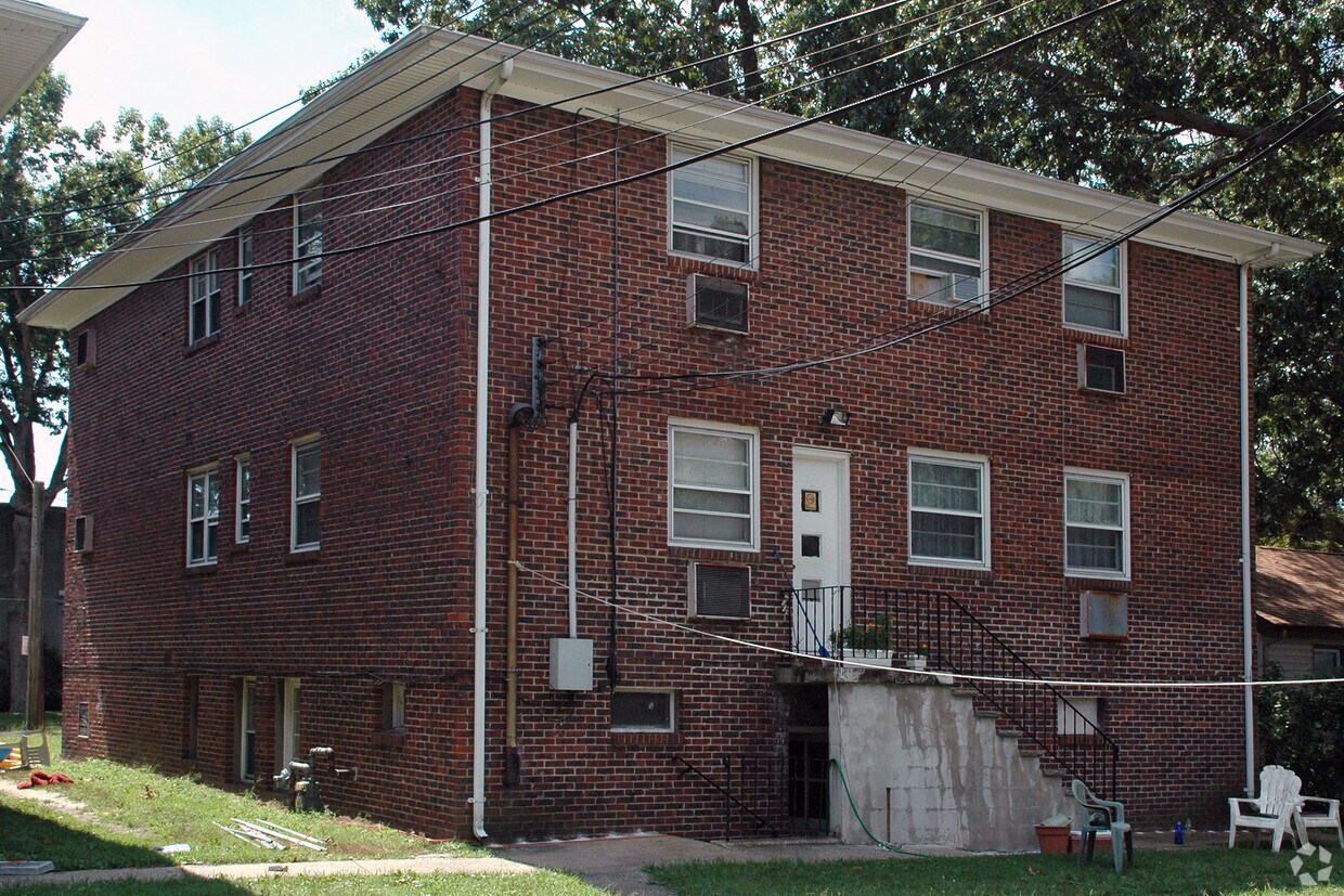 Building Photo - 409 Carey St