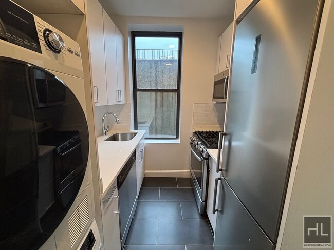 Foto del edificio - WEST 72 STREET