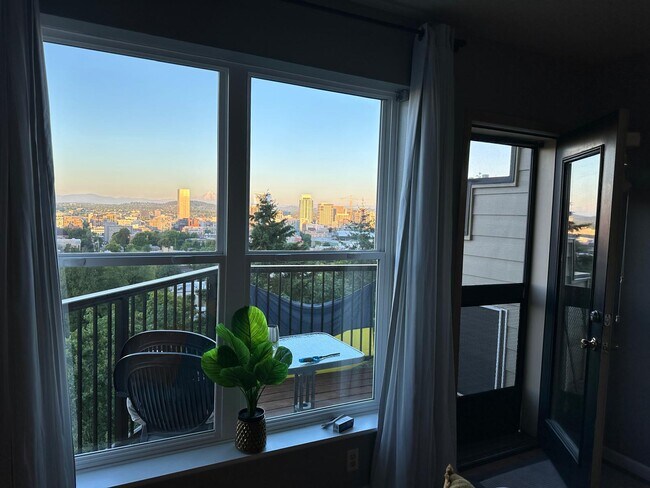 Foto del edificio - 402 NW Uptown Terrace