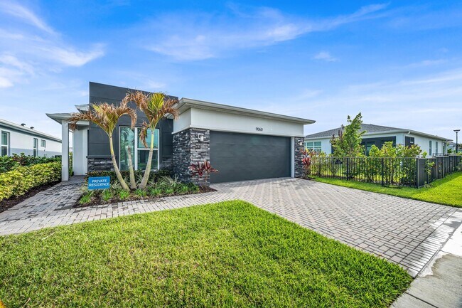 Foto del edificio - 9060 Remy Ln