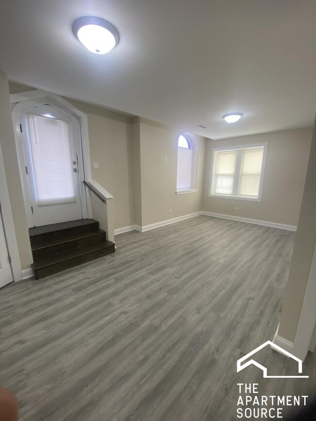 Photo - 3150 S Harlem Ave (Riverside, IL) Apartment
