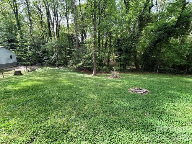 Foto del edificio - 1601 Burnley Rd