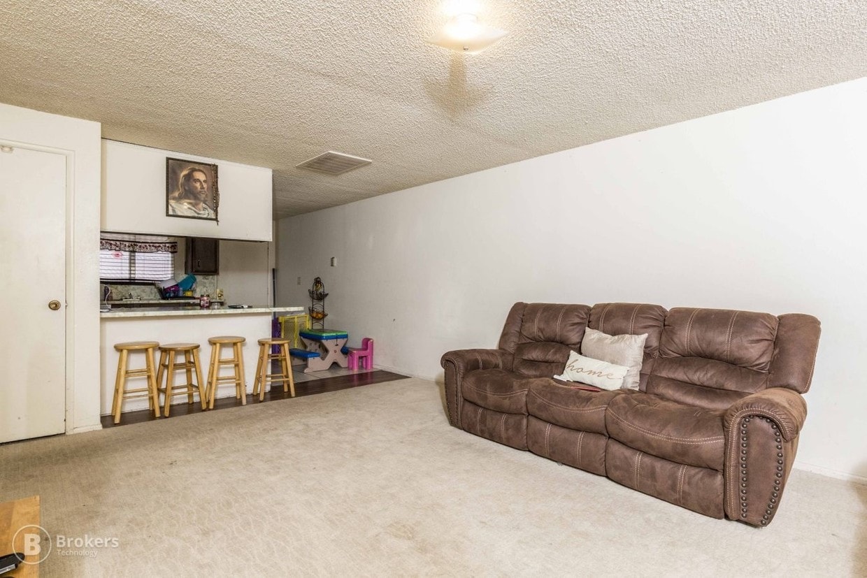 Building Photo - 355 E 700 S