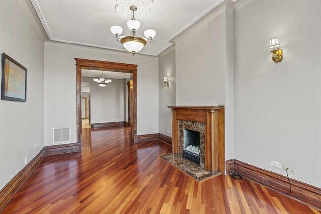 Foto del edificio - 3317 N Sheffield Ave