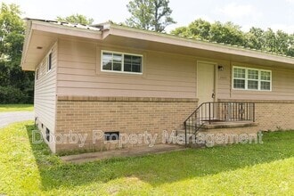 Building Photo - 2418 Hickory Valley Rd