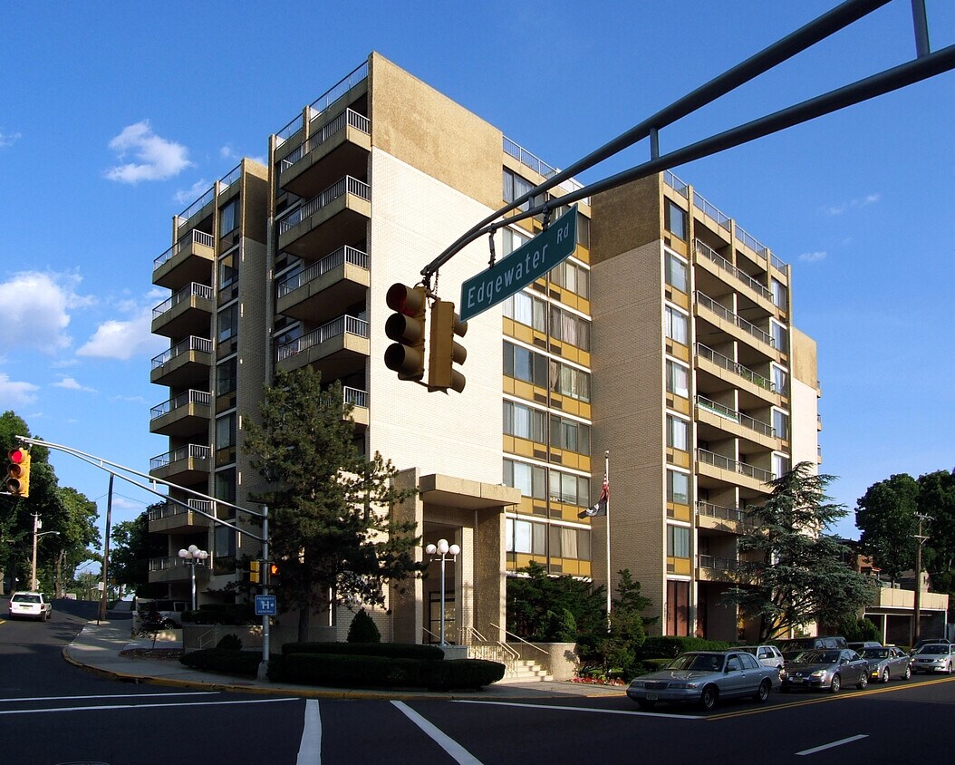 View from the northwest at Edgewater and Gorge Roads - Savoy Plaza