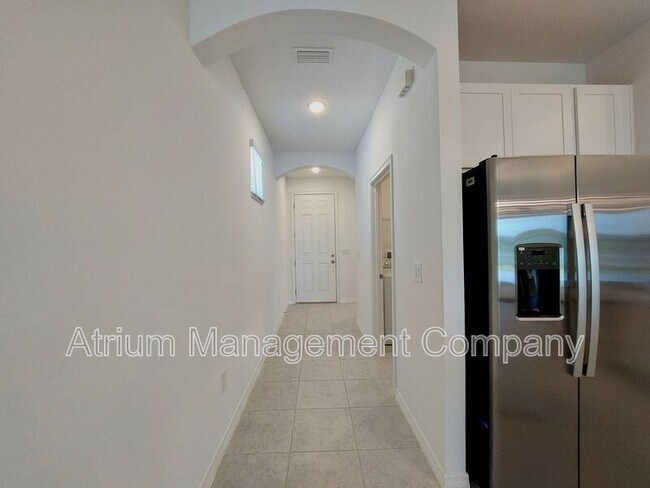 Building Photo - 6592 Great Bear Dr