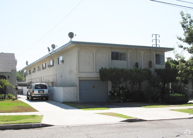 Building Photo - 2064 Meridian Ave