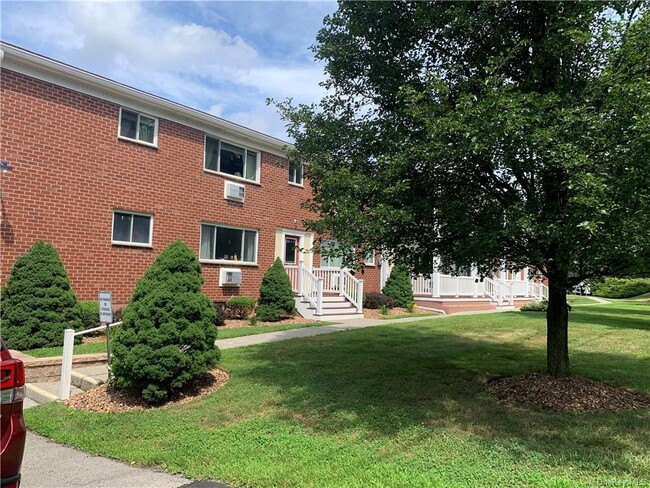 Foto del edificio - 92 Osborne Hill Rd