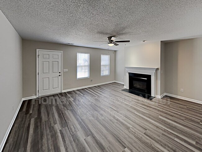 Building Photo - 1300 Camden Pl Ct