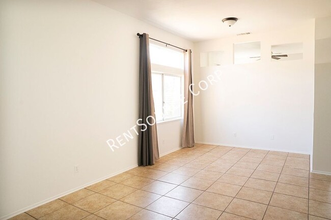 Foto del edificio - 3 Bedroom Single Story Home for Rent in We...