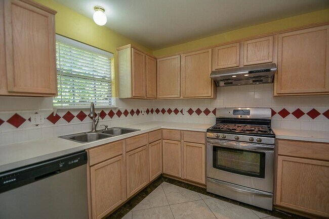 Foto del edificio - 1911 Kelliwood Trails Dr