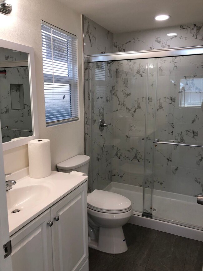 Building Photo - **All Utilities Paid**Brand New One Bedroo...