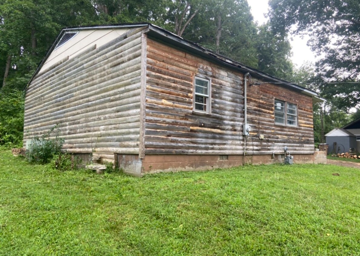 Primary Photo - Cabin Style! - $375 Month / $700 Down