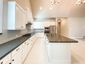 Building Photo - 2216 Snapdragon Rd