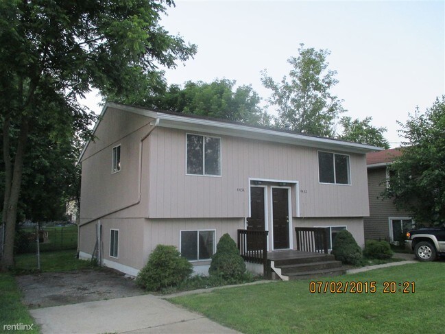 Foto del edificio - 4432 Willoughby Rd