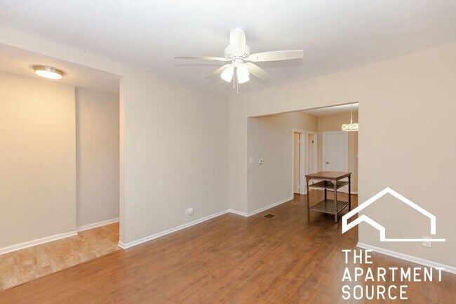 Building Photo - 2445 N Clybourn Ave