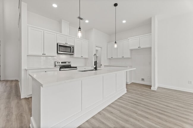 Building Photo - 256 Capetown Way